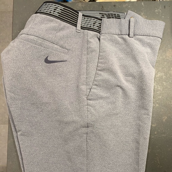 nike men's solid slim fit flex golf shorts